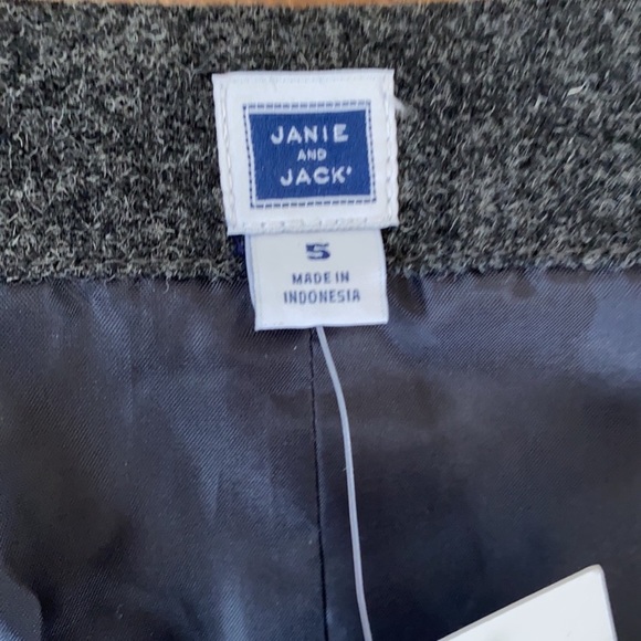 Vest - Picture 8 of 9